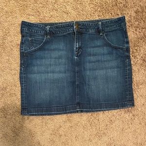 ❤️ 3 for $15❤️Denim skirt
